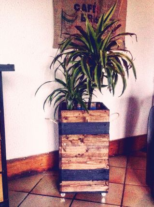 Jardinières en lattes de palettes