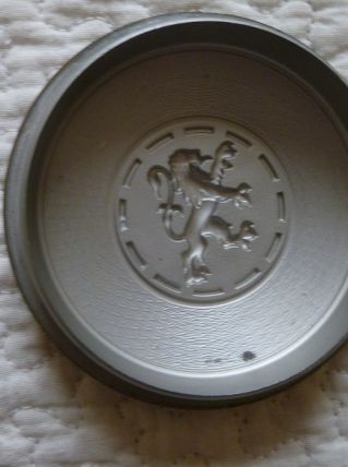 ancien logo  volant  voiture Peugeot 