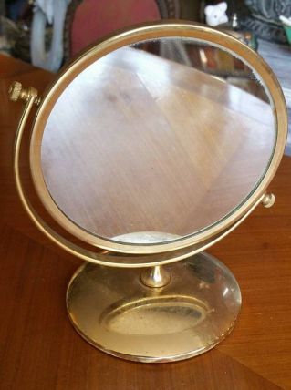 petit miroir de coiffeuse grossissant
