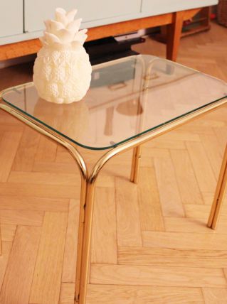 Table d'appoint en verre avec pieds dorés