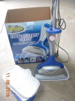 balai nettoyeur vapeur servi 2 fois