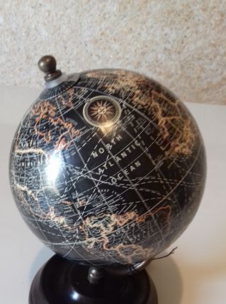 Mappemonde sur pied bois