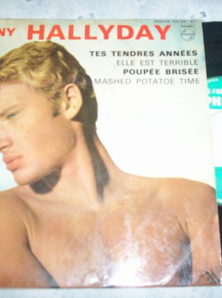 DISQUE 45 TOURS 4 TITRES JOHNNY HALLYDAY 
