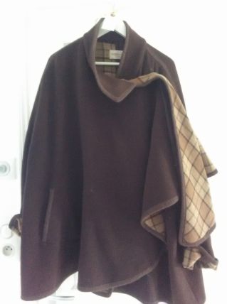 Cape en Laine Steinbock