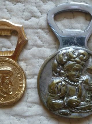 lot de 2 décapsuleurs vintages