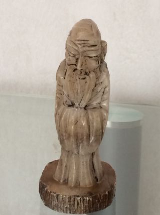 Statuette en albatre