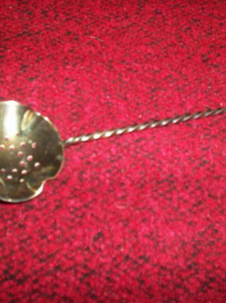 ANCIENNE PETITE CUILLERE A ABSYNTHE
