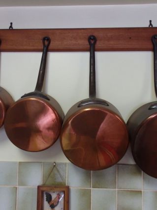 Série de 4 casseroles anciennes en cuivre