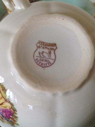 Tasses anciennes porcelaine Ceranord St Amand