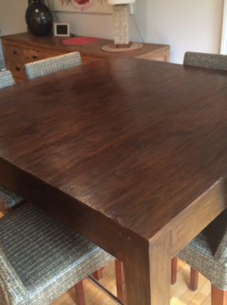 Table Haute et ses 5 tabourets