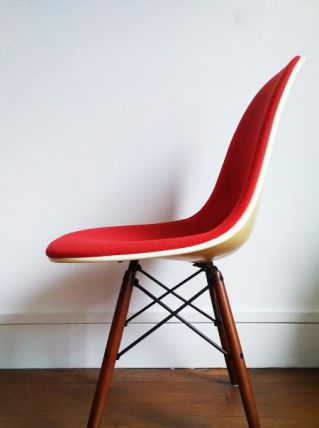 Fauteuil Design Eames estampillé Herman Miller Mobilier International