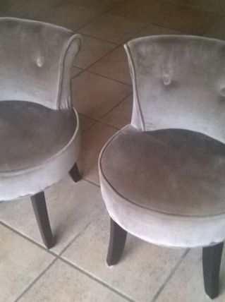 LOT DE 2 FAUTEUILS CRAPAUD MODERNES