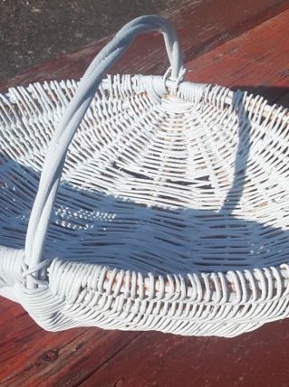 panier blanc en rotin