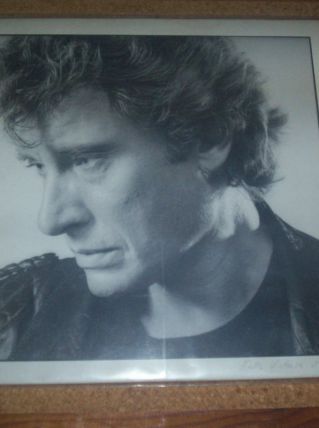 DISQUE 33 TOURS ENTRE VIOLENCE ET VIOLON JOHNNY HALLYDAY 