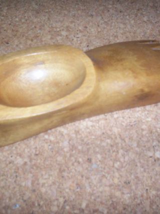 original cendrier pied en bois sculpté 
