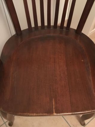 Fauteuil stylé tout bois