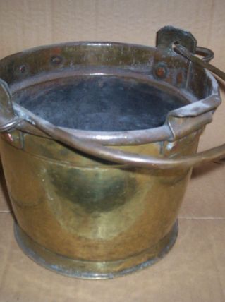 ANCIEN SEAU CUIVRE POUR PLANTE 