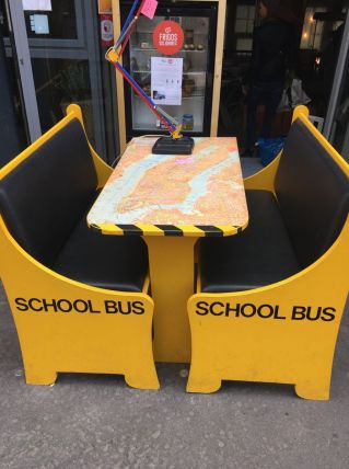 Ensemble banquette et table School Bus NY