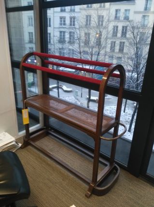 Porte manteau en arçon, barres velours rouge, plateau canné,