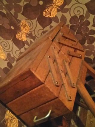 Travailleuse sur pied