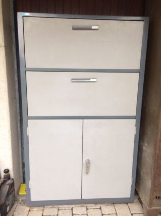 Meuble à clapet en métal marque Atcho