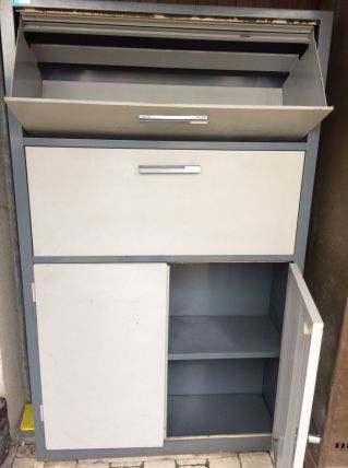 Meuble à clapet en métal marque Atcho