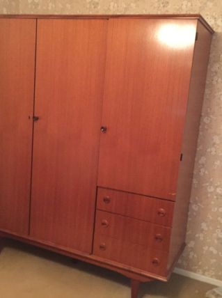 Lit/matelas/armoire