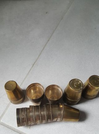 Petits verres métal anciens