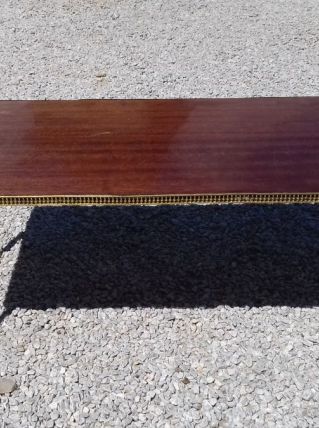 Table basse en bois vernis