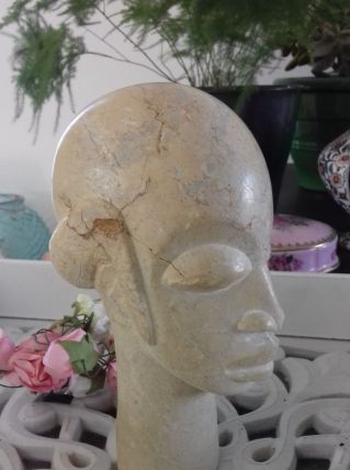Statuette homme africain en pierre