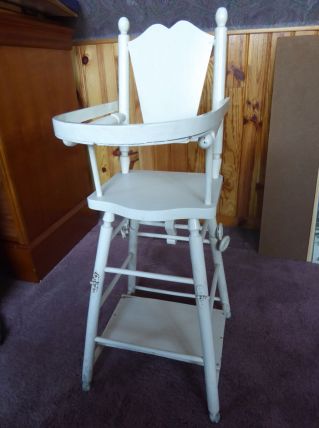 Chaise haute poupée