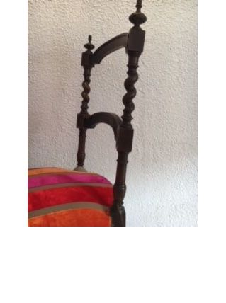 Paire de chaises en noyer époque Napoléon III