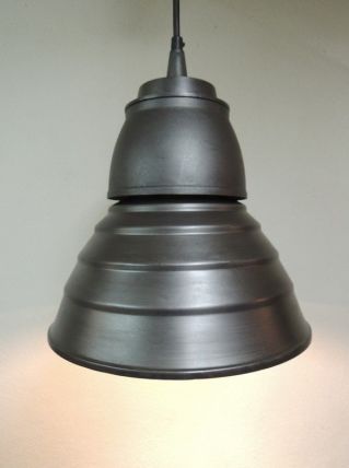 Suspension industrielle métal