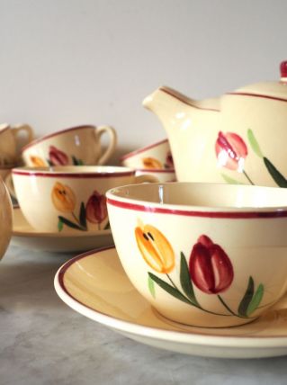Service à thé 12 pièces, motif fleuri, décor vintage