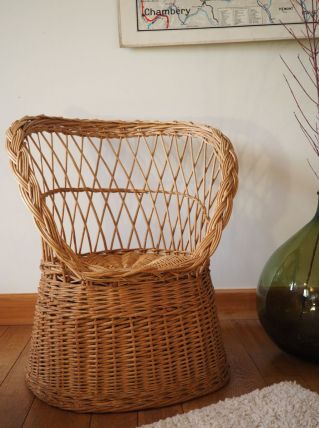 Fauteuil corbeille en osier