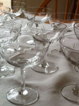 Lot de 11 coupes à champagne Années 60