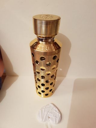 Etui doré pour recharge parfum