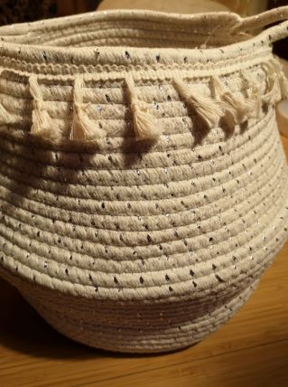  Corbeille coton tissée pompons. 