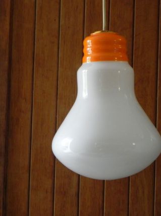 lustre en forme d'ampoule