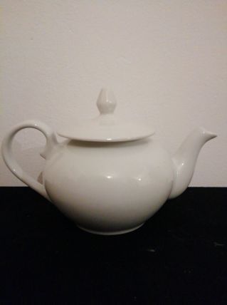 Théière blanche