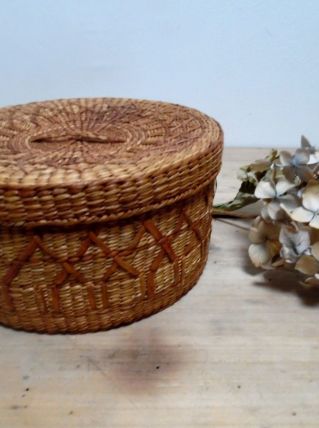 quatre boites gigognes en osier