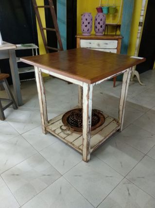 Table d'appoint ou salle à manger style vintage carré. ERV5