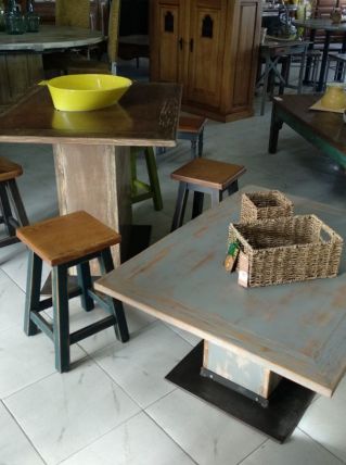 Table basse en bois de style vintage. ERV2