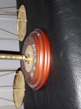 petite balance vintage avec poids 