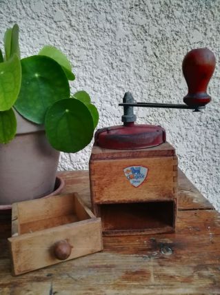 Moulin à café ancien Peugeot 