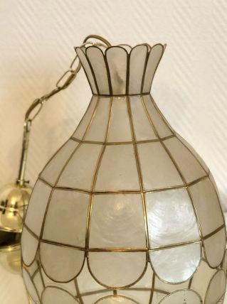 Suspension vintage en nacre et laiton 