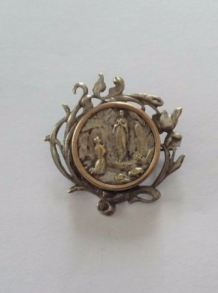Old Brooch Ancienne Broche Grotte de Lourdes décor Floral