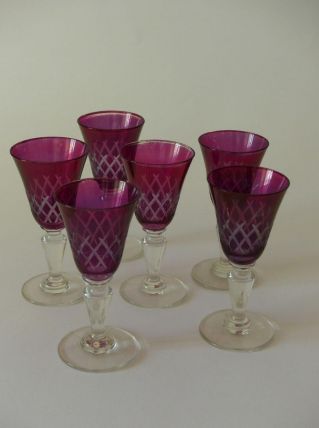 6 verres à liqueur roses vintage
