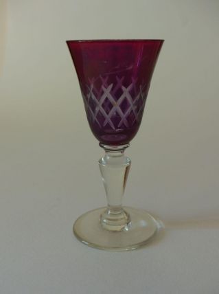 6 verres à liqueur roses vintage