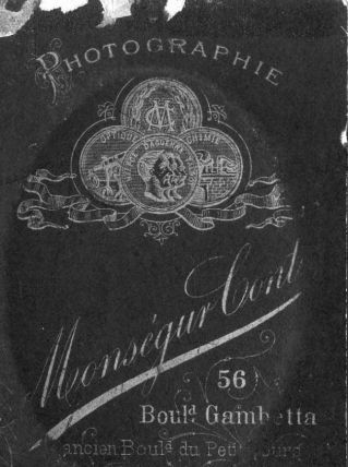 photo ancienne femme cape pèlerine dentelle vers 1900